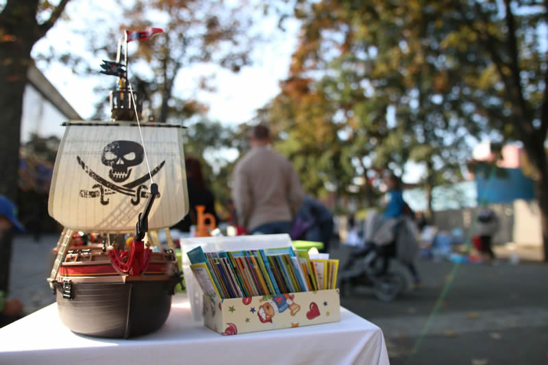 Rakusko, Vieden - Prater, detska burza - piratska lod na stole