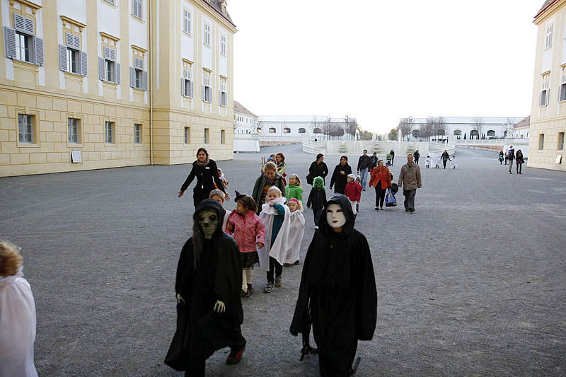 Rakusko - Schloss Hof - Halloween - strasidla - kam s detmi - austria.sk