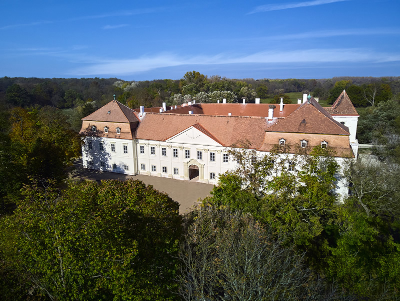 Rakusko - Schloss Hof - Niederweiden - Eckartsau - Marchegg - Orth