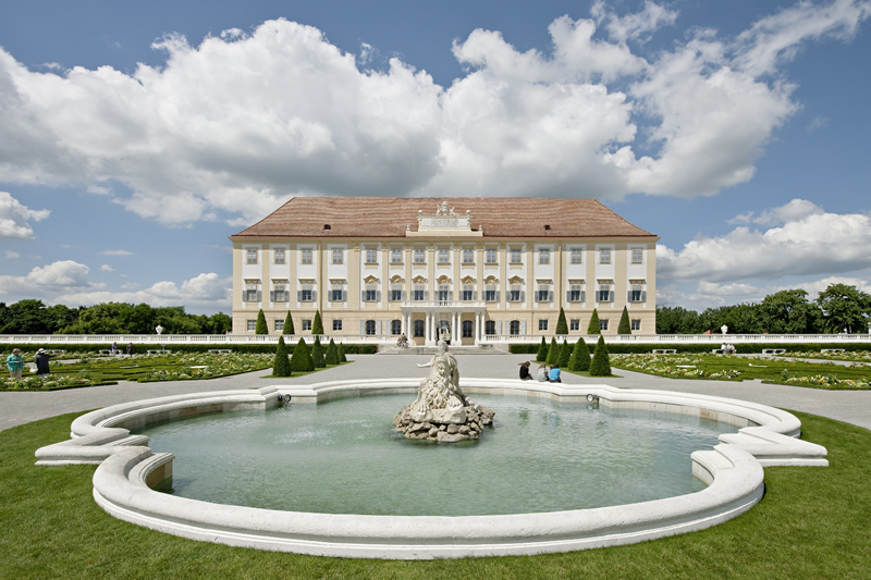 zámok Schlosshof s fontánou