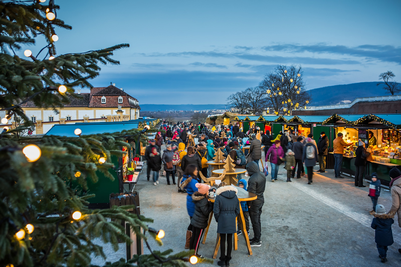 Rakusko - SchlossHof - austriask - vianoce - trhy - vystava - Habsburgovci