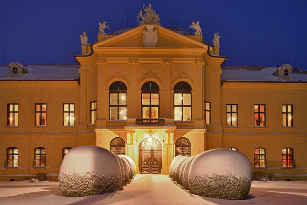Dolné Rakúsko - Vianoce - viačné trhy v Rakúsku - Schloss Hof - Eckartsau - Marchegg