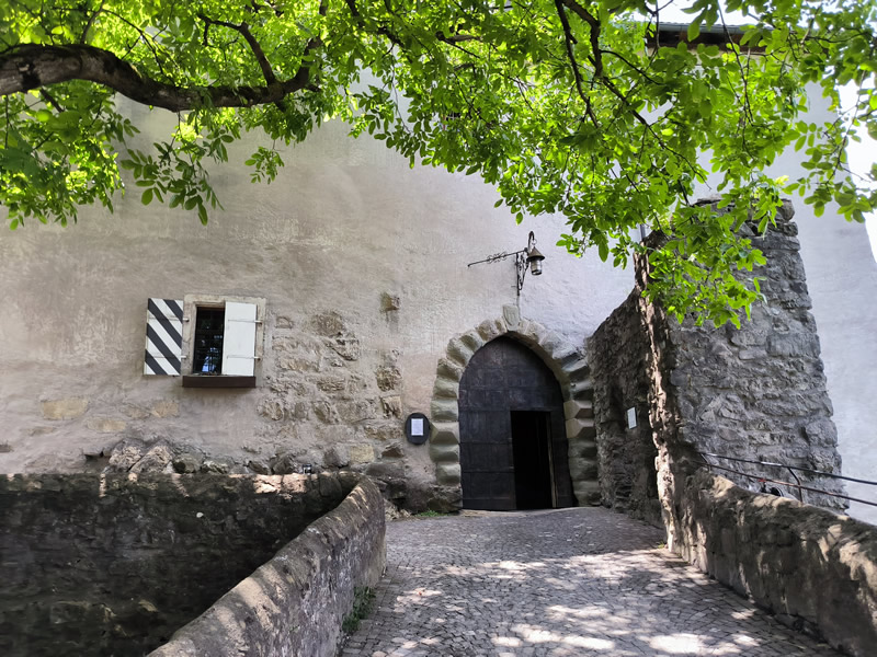 Vstupná brána do hradu Schattenburg, Feldkirch, Vorarlberg